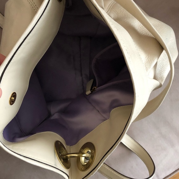 Coach crossbody purse - Picture 3 of 4